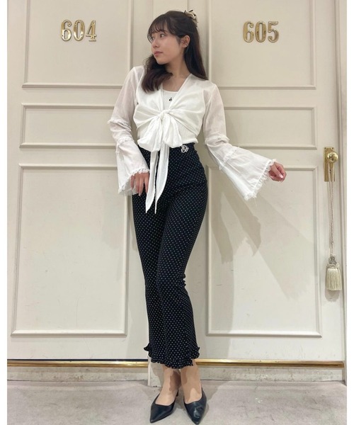 epine（エピヌ）の「Bell sleeve lace 2way bolero（カーディガン/ボレロ・レディース・ホワイト/ブラック・FREE）」の6枚目の写真