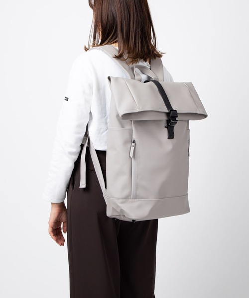 GASTON LUGA(ガストンルーガ)の「GASTON LUGA RULLEN BACKPACK 17.5L ガストンルーガ ルーレン バックパック(バックパック/リュック・メンズ・ライトグレー/ブラック/オリーブ/マスタード・FREE)」の15枚目の写真
