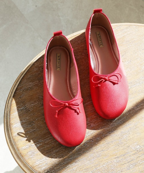 VIVIAN（ヴィヴィアン）の「ラウンドトゥフラットバレエシューズ（バレエシューズ・レディース・ブラック/キャメル/ダークブラウン/ベージュ/レッド/グリーン・S/M/L/LL）」の6枚目の写真
