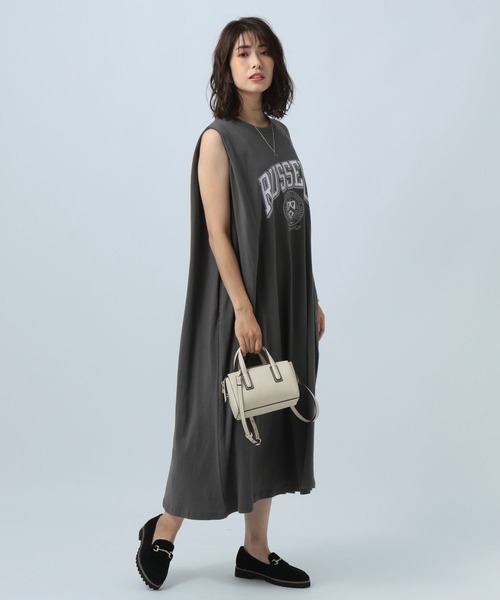 Russell Athletic(ラッセルアスレティック)の「【RUSSELL ATHLETIC 】別注ロゴワンピース(ワンピース・レディース・ネイビー/チャコール・FREE)」の4枚目の写真