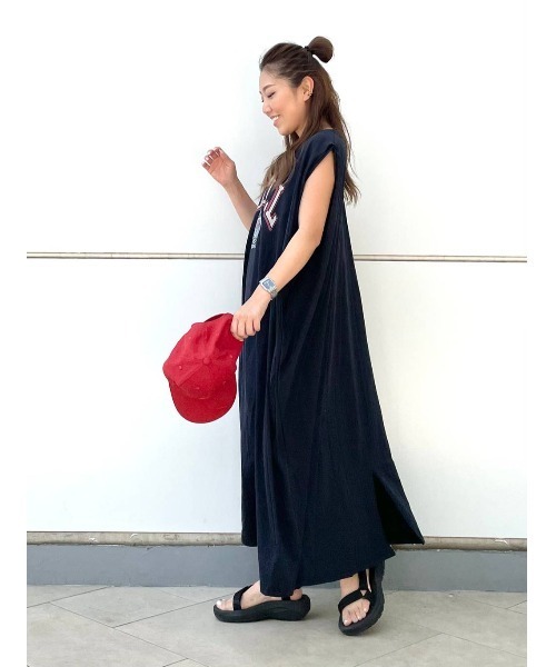 Russell Athletic(ラッセルアスレティック)の「【RUSSELL ATHLETIC 】別注ロゴワンピース(ワンピース・レディース・ネイビー/チャコール・FREE)」の21枚目の写真