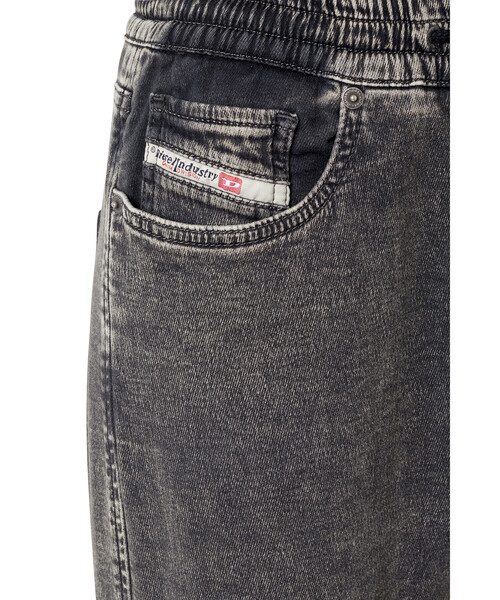 DIESEL(ディーゼル)の「FW22 レディース トラックデニム カーゴ ブラック(デニムパンツ・レディース・ブラック・25inch/27inch/23inch/31inch/29inch)」の2枚目の写真