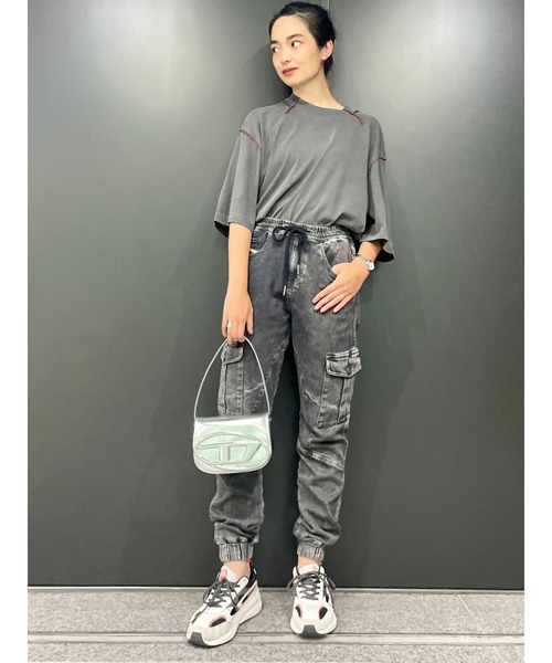 DIESEL D-KARGO ディーゼル デニムカーゴパンツ タグ付き美品 DIESEL（ディーゼル）の「FW22 レディース トラックデニム