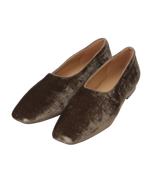 CLANE(クラネ)の「VELVET FLAT SHOES(その他シューズ・レディース・ベージュ/ブラック・36/37/38)」の9枚目の写真