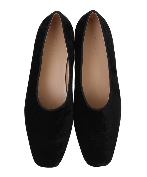 CLANE(クラネ)の「VELVET FLAT SHOES(その他シューズ・レディース・ベージュ/ブラック・36/37/38)」の20枚目の写真