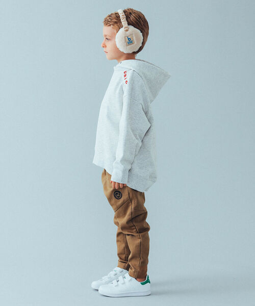 こども ビームス（コドモビームス）の「RHYTHM UNION / ショルダー ロゴ パーカー 22（100～160cm）（パーカー・キッズ・ライトブラウン/クリーム/ブラック・100/110/120/130/140/150/160）」の7枚目の写真