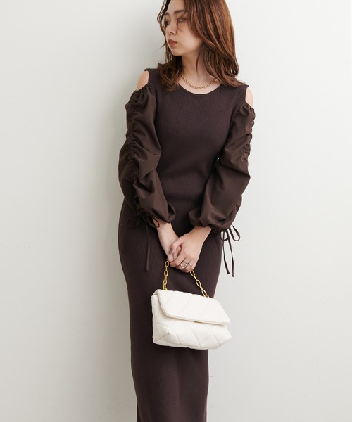 natural couture（ナチュラルクチュール）の「WEB限定/袖がポイントの大人Sweetな1枚 ドロストギャザー袖2WAYリブワンピース（ワンピース・レディース・ブラック/ブラウン/ミント/ブラック系その他・FREE）」の10枚目の写真