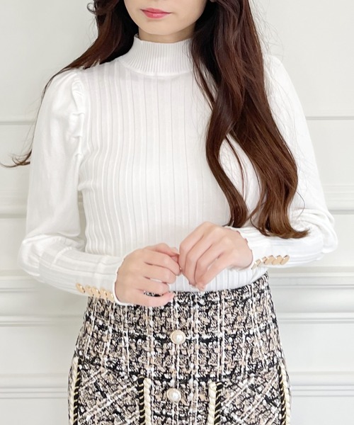 MIIA（ミーア）の「パワーショルダーハイネックニット（ニット/セーター・レディース・ブラック/ベージュ/オフホワイト・FREE）」の6枚目の写真