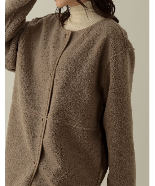 Re:EDIT(リエディ)の「リバーシブルボアムートンミドル丈コート(ムートンコート・レディース・モカ/アイボリー・LARGE/MEDIUM)」の7枚目の写真