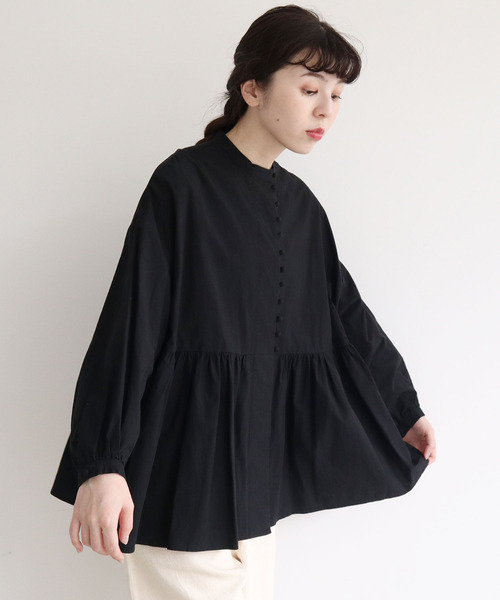 l'atelier du savon（アトリエドサボン）の「タイプライター　ころころボタンBL（シャツ/ブラウス・レディース・ホワイト/ブラック/マスタード・FREE）」の3枚目の写真