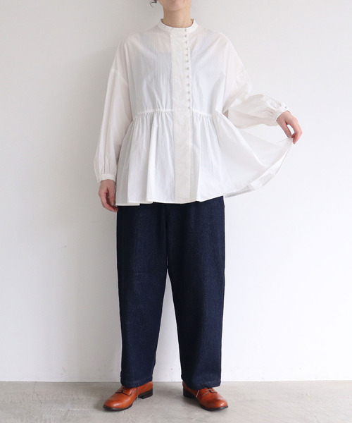 l'atelier du savon（アトリエドサボン）の「タイプライター　ころころボタンBL（シャツ/ブラウス・レディース・ホワイト/ブラック/マスタード・FREE）」の10枚目の写真