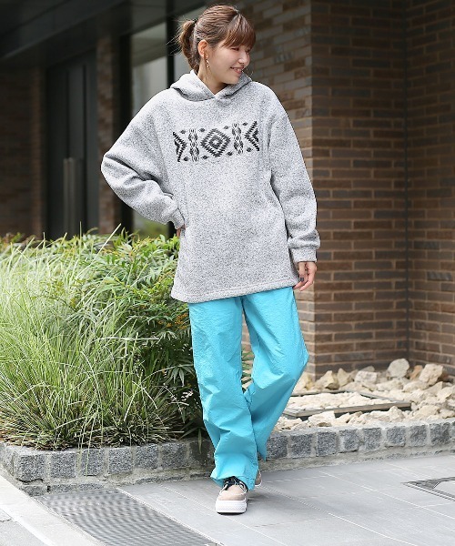 チチカカ（チチカカ）の「キカプリントプルパーカー（パーカー・レディース・カーキ/グレー/ブラック・FREE）」の16枚目の写真