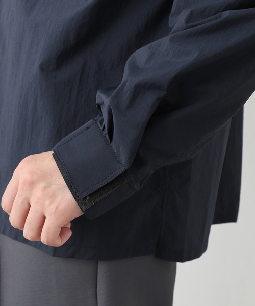 SALVAGE PUBLIC(サルベージパブリック)の「【SALVAGE PUBLIC / サルベージパブリック】Nylon Standneck Shirt(その他トップス・メンズ・ネイビー/グリーン・MEDIUM/LARGE)」の14枚目の写真