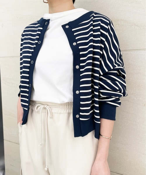 Meli rich（メリーリッチ）の「前後2WAYスナップボタンボーダーカーディガン（カーディガン/ボレロ・レディース・アイボリー/ピンク/グリーン/ネイビー・MEDIUM）」の3枚目の写真