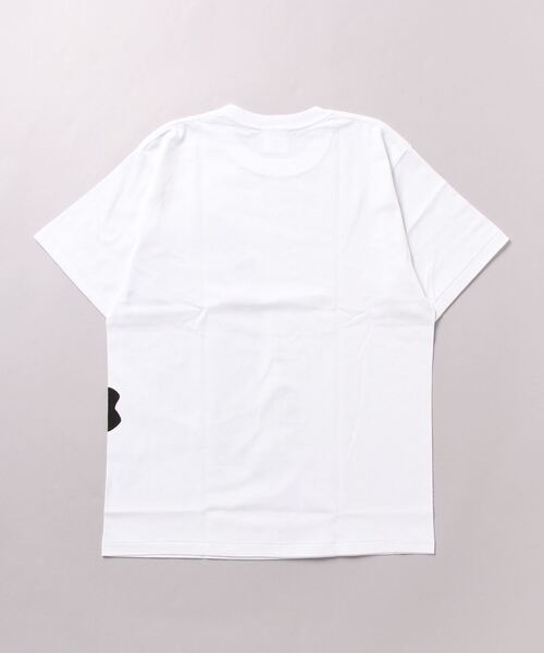 A BATHING APE(アベイシングエイプ)の「BIG APE CROSSBONE PIGMENT PRINT TEE M(Tシャツ/カットソー・メンズ・ホワイト×レッド/ホワイト×グリーン/ホワイト×ネイビー/ホワイト×ブラック・MEDIUM/X-LARGE/XX-LARGE/LARGE/SMALL)」の6枚目の写真