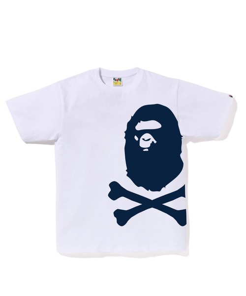 A BATHING APE(アベイシングエイプ)の「BIG APE CROSSBONE PIGMENT PRINT TEE M(Tシャツ/カットソー・メンズ・ホワイト×レッド/ホワイト×グリーン/ホワイト×ネイビー/ホワイト×ブラック・MEDIUM/X-LARGE/XX-LARGE/LARGE/SMALL)」の4枚目の写真