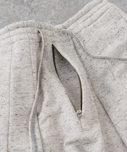 SHINYAKOZUKA（シンヤコヅカ）の「【SHINYAKOZUKA / シンヤコヅカ】ORDINALY HOME BAGGY（スウェットパンツ・メンズ・ブラック・SMALL/MEDIUM）」の7枚目の写真