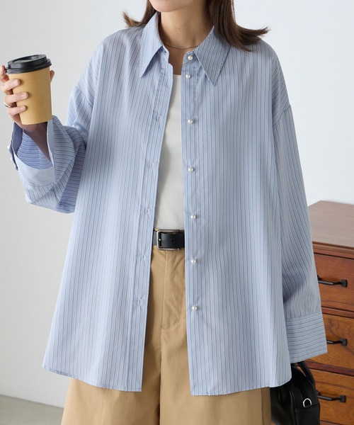 BONLECILL(ボンルシール)の「パールボタン レギュラーカラー ワイドスリーブ オーバーシャツ(シャツ/ブラウス・レディース・ブラック系/ネイビー系/ライトグリーン/ブルー/オフホワイト/ネイビー/ブラウン系/ブラック系2/ブラック系3/オレンジ系その他/ブラウン/ブルー系1・FREE)」の11枚目の写真