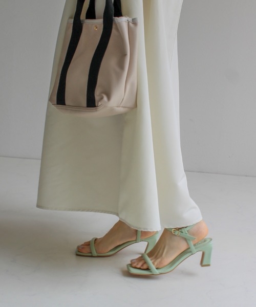 VIVIAN（ヴィヴィアン）の「スクエアトゥパデッド華奢ストラップサンダル（サンダル・レディース・オレンジ/ベージュ/グリーン/アイボリー/ブラック/ブラック系その他3/ブルー/ピンク・S/M/L/LL）」の21枚目の写真