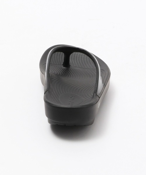 OOFOS（ウーフォス）の「【HEREIAM】OOFOS（ウーフォス）OOlala（サンダル・レディース・ブラック・X-SMALL/SMALL/MEDIUM）」の7枚目の写真