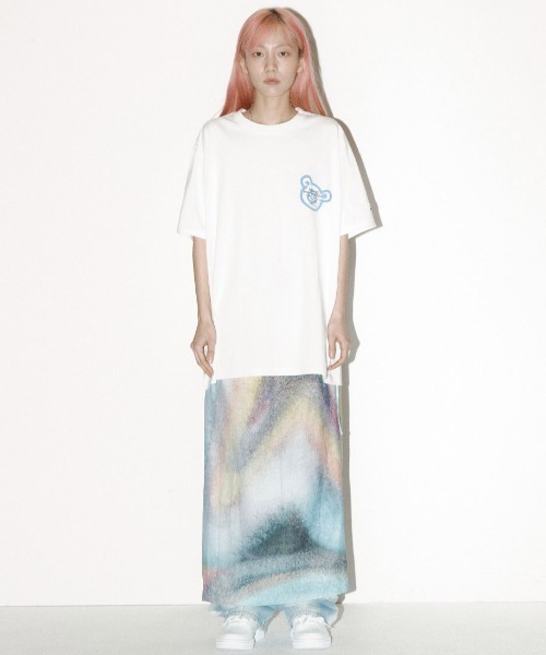 ISTKUNST（イストクンスト）の「A'GEM/9 × .kom『ISTKUNST/イストクンスト』BEAR & SMILEY TEE/ベアスマイルロゴ 半袖カットソー（Tシャツ/カットソー・メンズ・ブラック/ホワイト/イエロー/ブルー/ブラウン・M/L/S）」の6枚目の写真