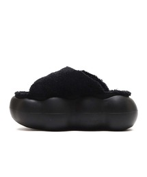 UGG（アグ）の「UGG SUGARCLOUD SLIDE / アグ シュガークラウド