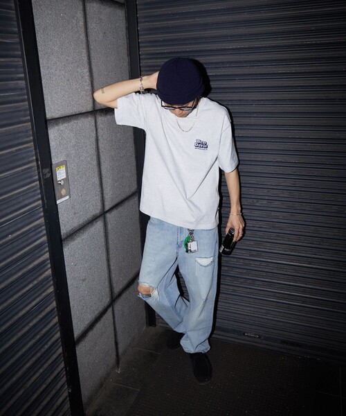 BEN DAVIS(ベンデイビス)の「【23SS】【BEN DAVIS/ベン デイヴィス】別注BACK TEXT TEE / バックプリントTシャツ/ユニセックス/白Tシャツ【限定展開】(Tシャツ/カットソー・メンズ・ブラック/ブルー/ホワイト/ライトグレー・SMALL/MEDIUM/LARGE/X-LARGE)」の9枚目の写真