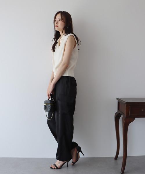 BLUEEAST（ブルーイースト）の「サテンカーゴパンツ（カーゴパンツ・レディース・ブラック/アイボリー/カーキ/ベージュ/ブラウン/グレイッシュベージュ・MEDIUM）」の11枚目の写真