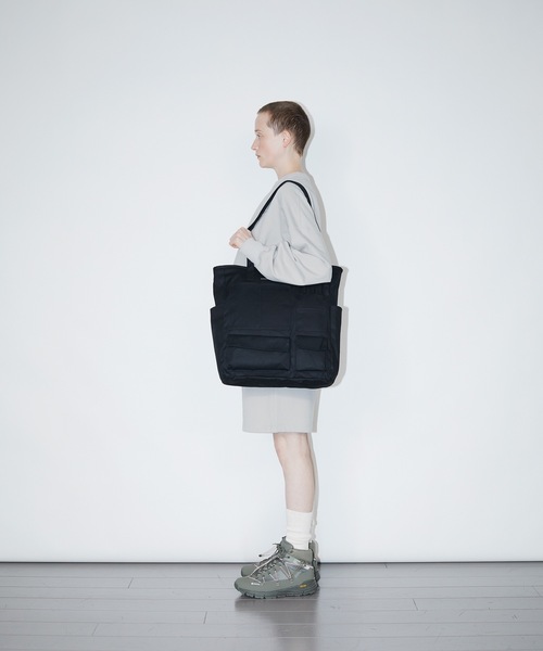 F/CE. (エフシーイー)の「F/CE. W.R CANVAS POCKET TOTE / エフシーイー 撥水キャンバス ポケットトート(トートバッグ・メンズ・アイボリー/ブラック/ネイビー/グリーン・FREE)」の13枚目の写真