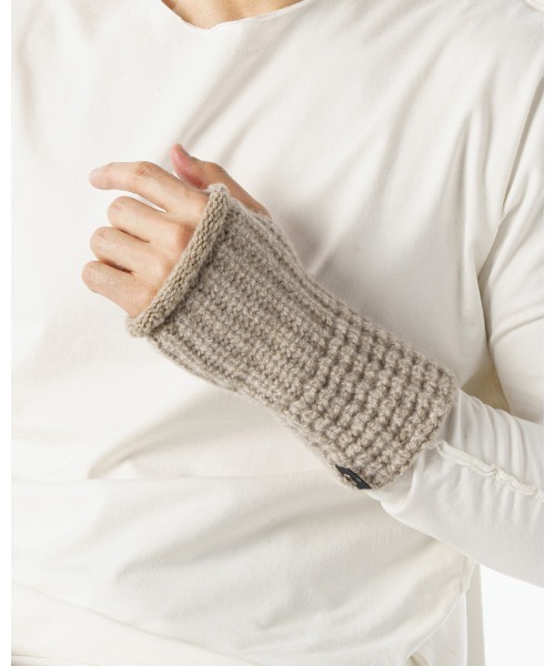 wjk(ダヴルジェイケイ)の「3-tone hand warmer(手袋・メンズ・ブラック/ベージュ/トップグレー・FREE)」の8枚目の写真