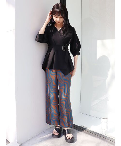 MURUA（ムルーア）の「カシュクールペプラムシャツ（シャツ/ブラウス・レディース・ホワイト/ブルー/ブラック・FREE）」の10枚目の写真