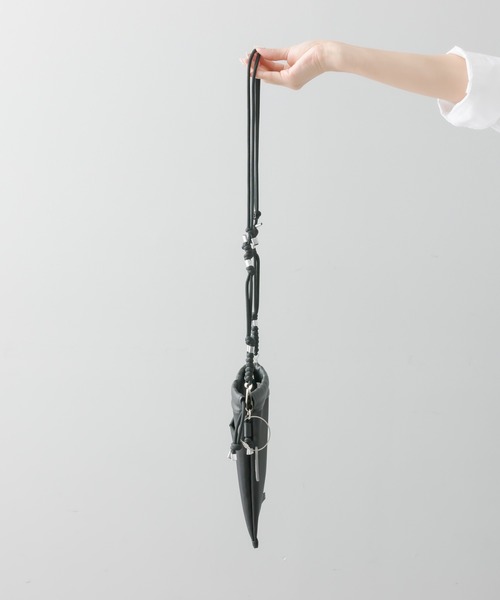 THE PURSE(ザパース )の「別注【THE PURSE(ザ・パース)】TULLEDRAWSTRING BAG S 巾着バッグ(ショルダーバッグ・レディース・シルバー/ブラック・FREE)」の4枚目の写真