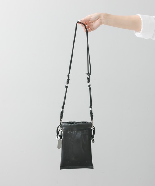 THE PURSE(ザパース )の「別注【THE PURSE(ザ・パース)】TULLEDRAWSTRING BAG S 巾着バッグ(ショルダーバッグ・レディース・シルバー/ブラック・FREE)」の5枚目の写真
