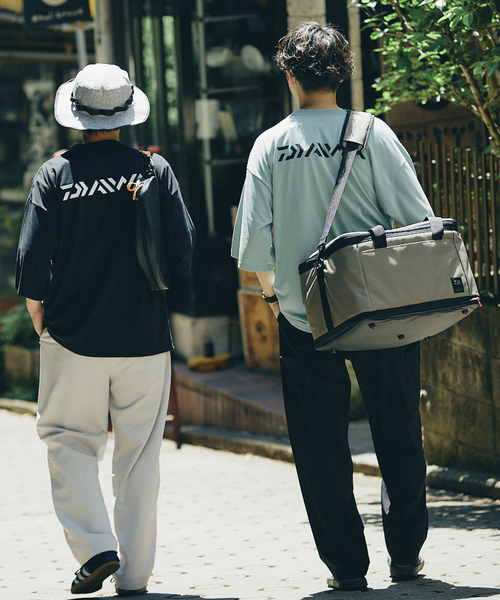 JOURNAL STANDARD relume（ジャーナルスタンダード　レリューム）の「【DAIWA / ダイワ】別注 ロゴTシャツ（Tシャツ/カットソー・メンズ・チャコールグレー/ブラック/サックスブルー/ホワイト/ベージュ系その他・SMALL/MEDIUM/LARGE）」の8枚目の写真