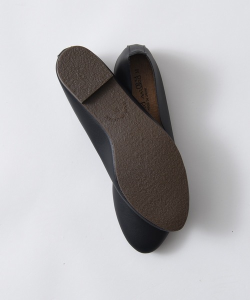 CALIFORNIA OUTFITTERS（カリフォルニア アウトフィッターズ）の「3-フラワーカット ローヒール パンプス 「柔らかくて、軽量で履きやすい日本製のパンプス」【Maison select -メゾンセレクト-cawaii shoes カワイイシューズコレクション】（パンプス・レディース・グレイッシュベージュ/グリーン/ベージュ/ブラック・M/L）」の7枚目の写真