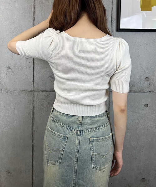 ROGER AND RAW(ロジャーアンドロウ)の「シャーリングクロップド半袖ニットトップス(Tシャツ/カットソー・レディース・ホワイト/ブラック/ラベンダー・FREE)」の13枚目の写真