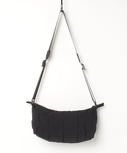 ADAM PATEK(アダムパテック)の「【ADAM PATEK】square quilt mini shoulder bag/スクエアキルティングミニショルダーバッグ(ショルダーバッグ・メンズ・ホワイト/ブルー/ブラック/カーキ・フリー)」の5枚目の写真