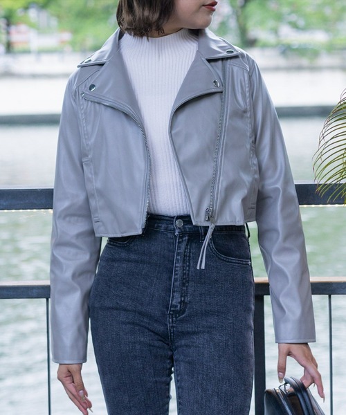 clear(クリア)の「ショート丈ライダースジャケット(ライダースジャケット・レディース・グレイッシュベージュ/ブラック・F)」の2枚目の写真