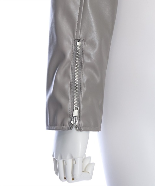 clear(クリア)の「ショート丈ライダースジャケット(ライダースジャケット・レディース・グレイッシュベージュ/ブラック・F)」の3枚目の写真