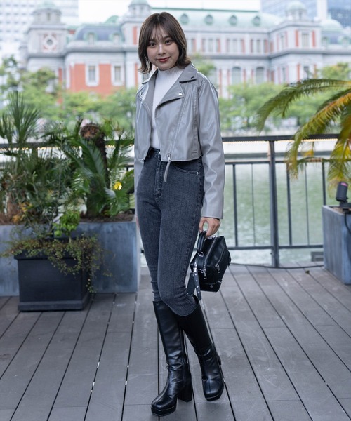 clear(クリア)の「ショート丈ライダースジャケット(ライダースジャケット・レディース・グレイッシュベージュ/ブラック・F)」の14枚目の写真