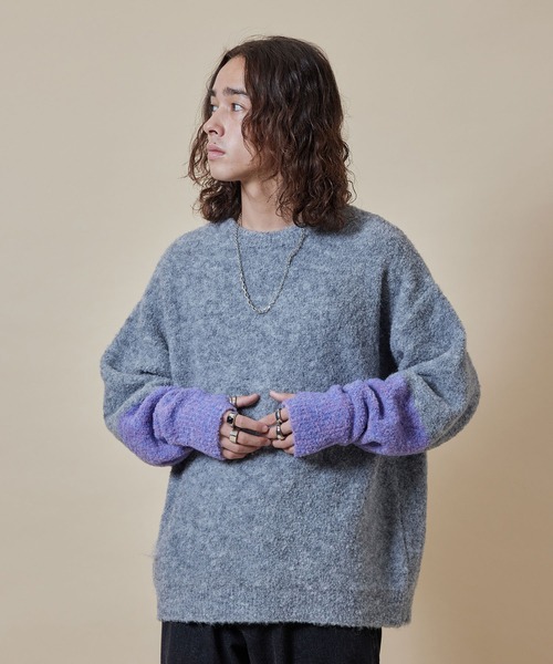 re_k by JUNRED(レクバイジュンレッド)の「re_k by JUNRED / カラースリーブメランジブークレニットプルオーバー(ニット/セーター・メンズ・チャコールグレー/ライトグレー/ブラック・L/M/S)」の7枚目の写真
