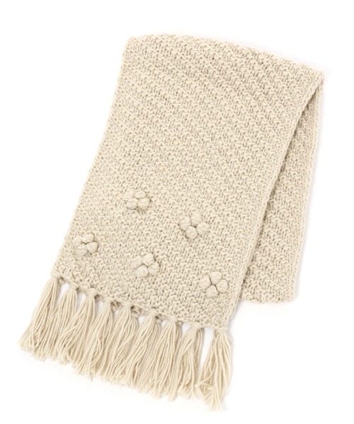 studio CLIP（スタディオクリップ）の「ポンポンフラワーニットマフラー（マフラー・レディース・マスタード/アイボリー/レッド・FREE）」の7枚目の写真