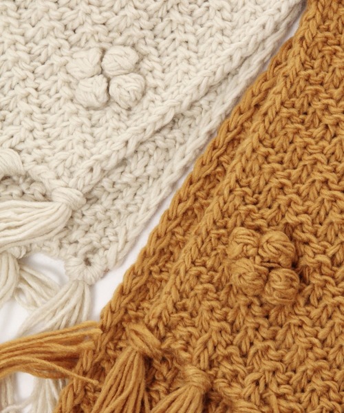 studio CLIP（スタディオクリップ）の「ポンポンフラワーニットマフラー（マフラー・レディース・マスタード/アイボリー/レッド・FREE）」の8枚目の写真