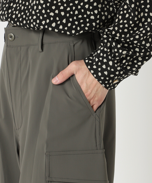 EDIFICE（エディフィス）の「ナイロントリコット HUGEASY カーゴパンツ（カーゴパンツ・メンズ・グレー/ネイビー・LARGE/MEDIUM）」の17枚目の写真