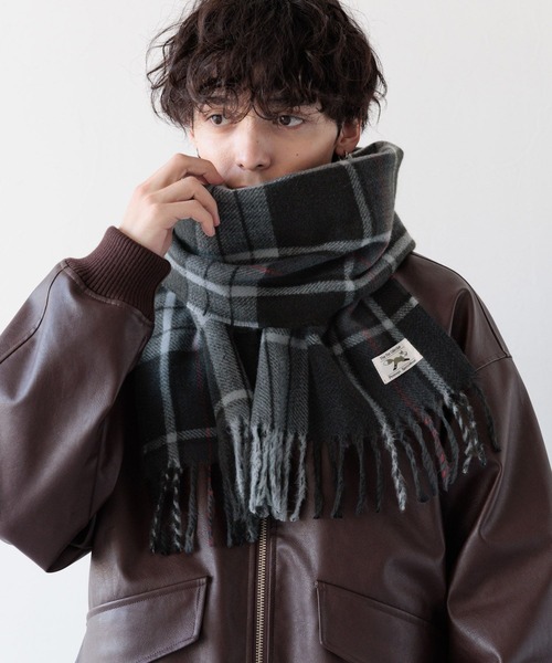 PENNEYS（ぺニーズ）の「【THE FOX】ユニセックス/チェックマフラー（マフラー・メンズ・ブラック/ダークグリーン/マスタード・FREE）」の14枚目の写真