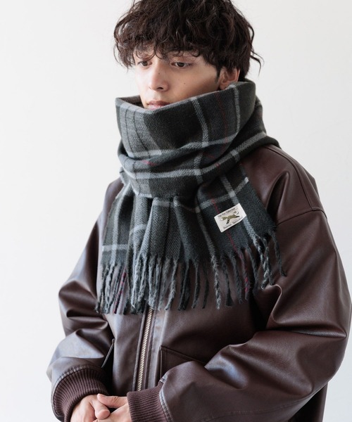 PENNEYS（ぺニーズ）の「【THE FOX】ユニセックス/チェックマフラー（マフラー・メンズ・ブラック/ダークグリーン/マスタード・FREE）」の12枚目の写真