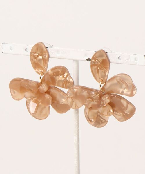 Maunaloa(マウナロア)の「【Maunaloa】プルメユラピアス(ピアス(両耳用)・レディース・ホワイト/グリーン/ブラウン・FREE)」の1枚目の写真