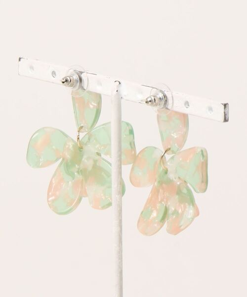 Maunaloa(マウナロア)の「【Maunaloa】プルメユラピアス(ピアス(両耳用)・レディース・ホワイト/グリーン/ブラウン・FREE)」の4枚目の写真