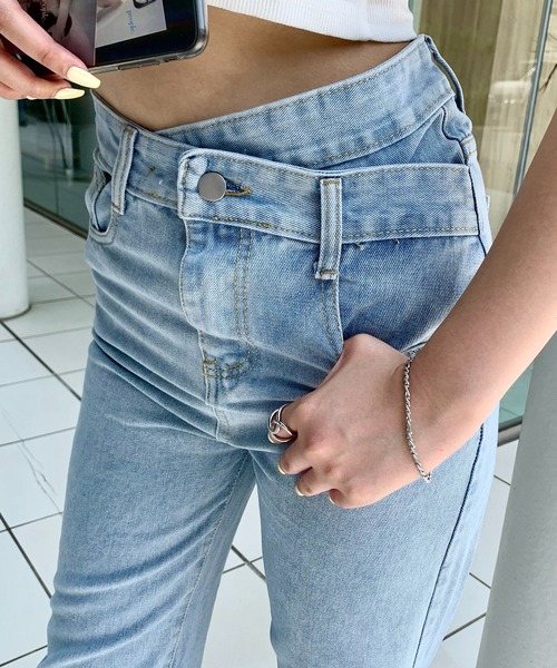 SHEPP(シープ)の「ウエストデザイン ハイウエスト ストレートデニムパンツ(デニムパンツ・レディース・ブラック/サックスブルー/ブルー・M/L/S/MEDIUM)」の19枚目の写真