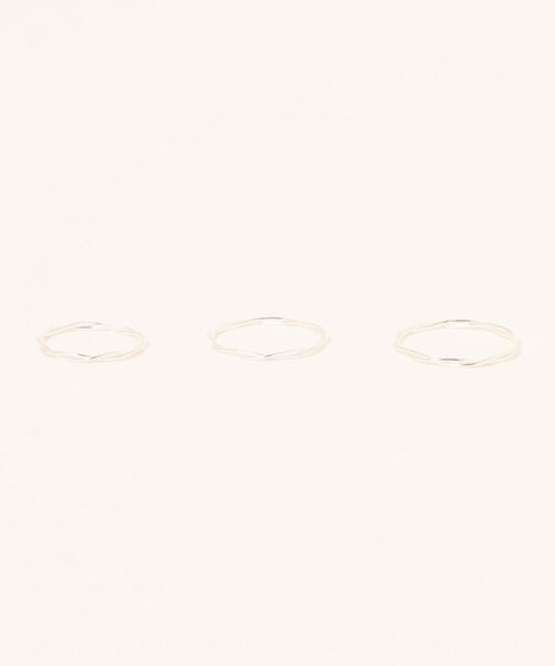 LAVEANGE（ラビアンジェ）の「ツイストスキニーシルバーリングセット/3本（リング・レディース・シルバー・M/S/L）」の8枚目の写真